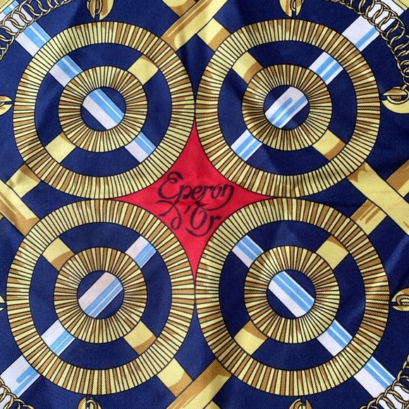Hermes Eperon D'Or forever scarf approx 35”x35” silk, hand stitched rolled edges - Picture 2 of 16
